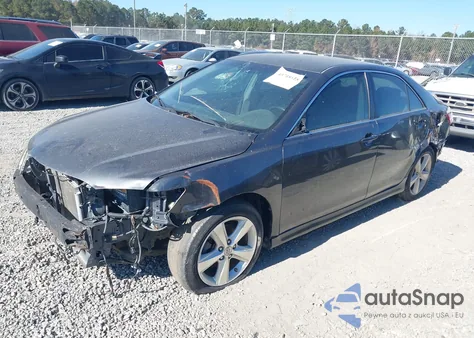 2011 Toyota Camry Se z USA, uszkodzony, nr VIN 4T1BF3EK6BU757429